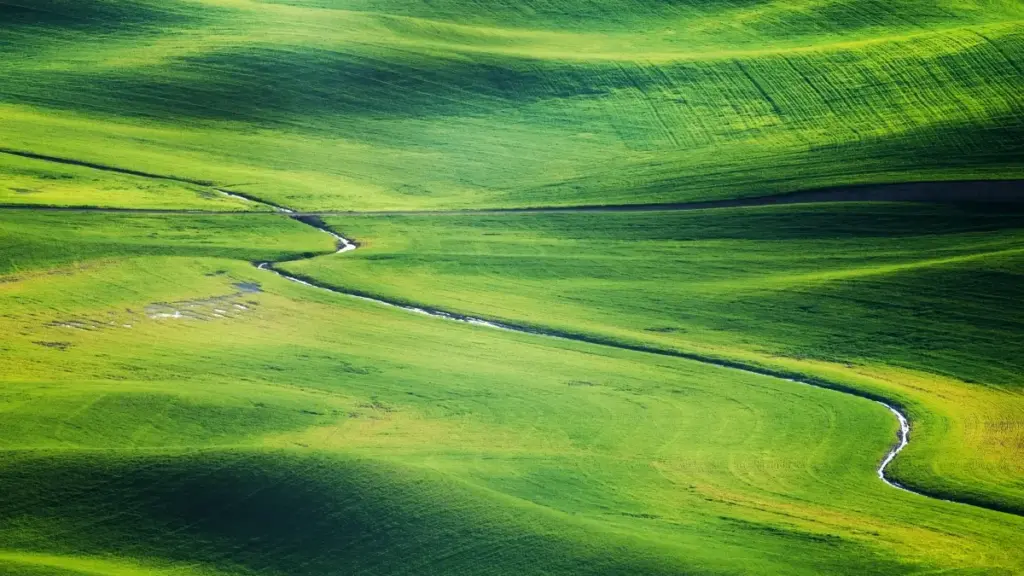 Uko abamamaza mu Rwanda bashakisha creators baturuka muri Greece bakorana na Taobao kugira ngo bagire awareness muri gaming communities — inzira, amahuriro, n'uburyo bwo gupima ROI.