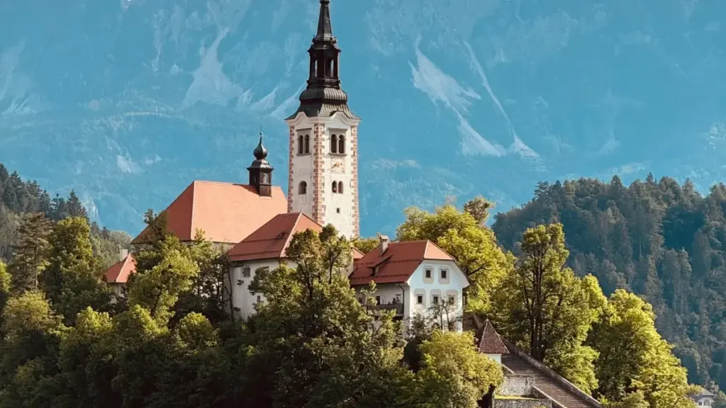 Uko wakigeraho Mongolia brands ukoresheje Viber kugira ngo usangize coverage y'ibikorwa ufite sponsor tags — intambwe, imvugo nziza, n’ingamba z'ubucuruzi.