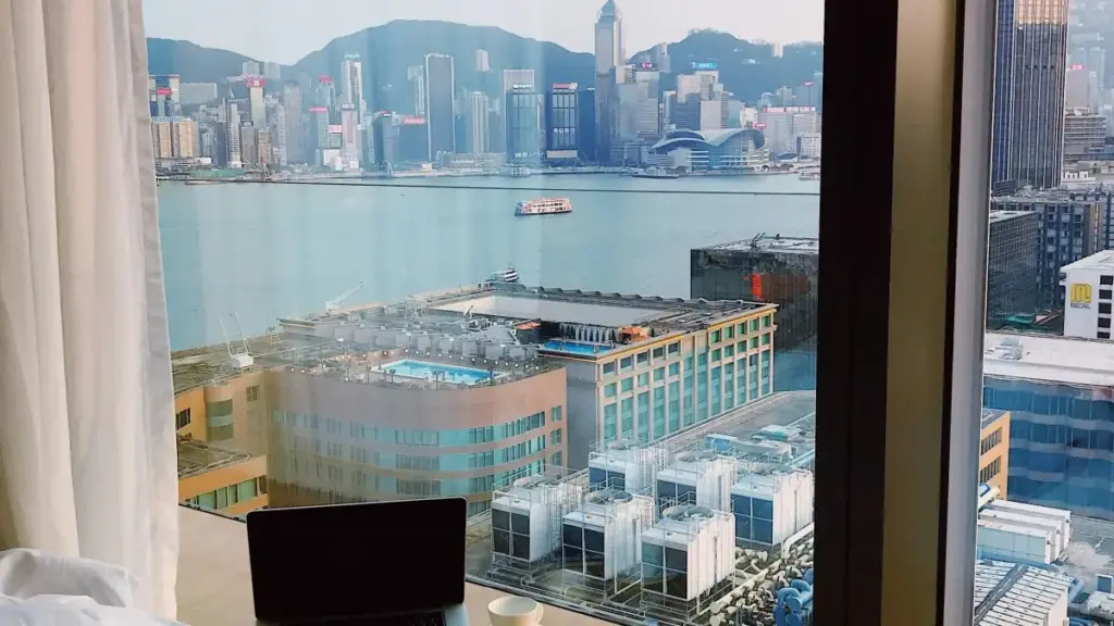 Uko ushaka abahanzi ba Instagram bo muri Chile bazamura kumenyekana kwa launch ya beauty: inzira zizewe, uko wabarura, ibyago by'ibitangaza n'uburyo bwo kugereranya amahitamo.